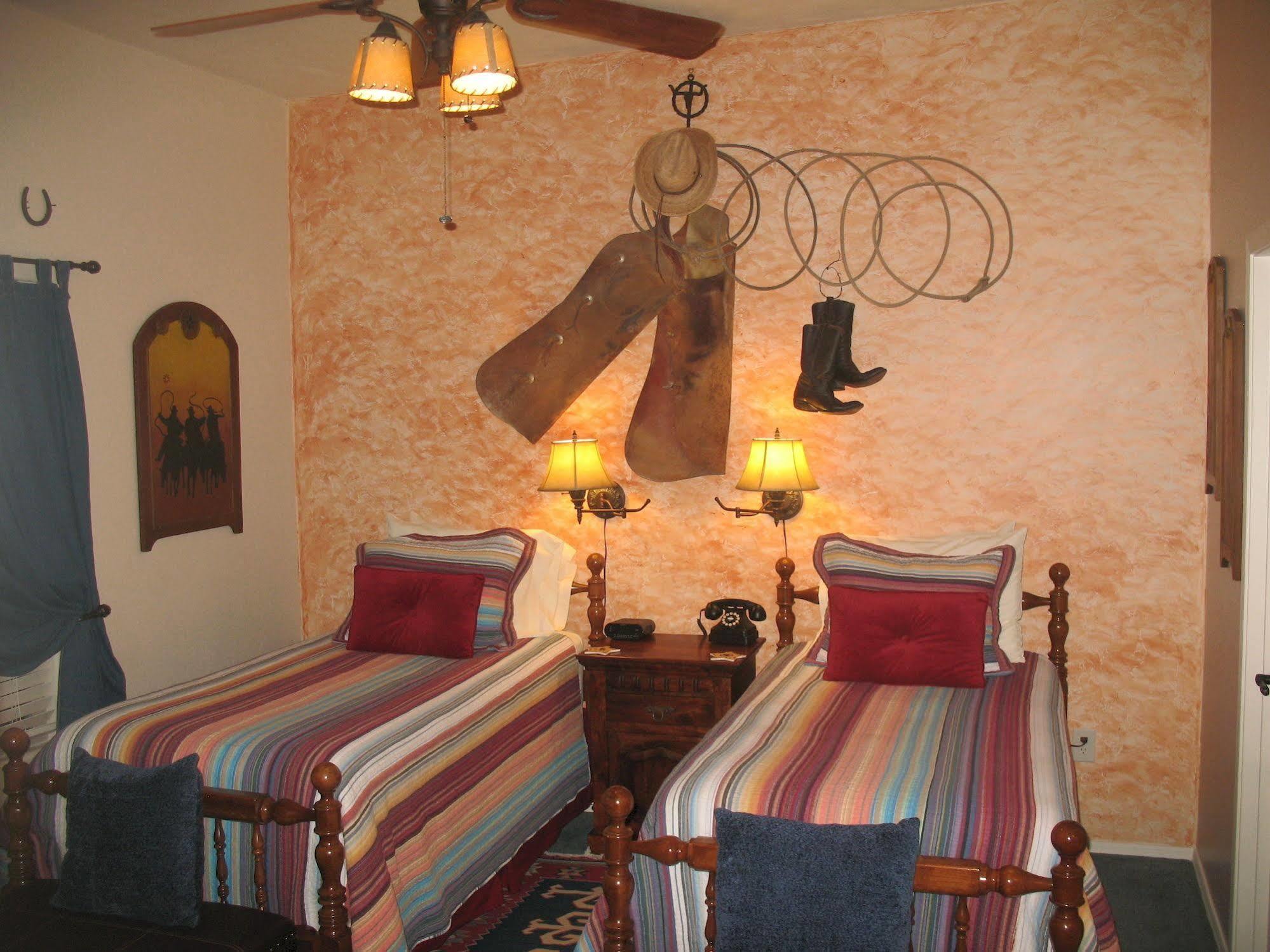Desert Sol Bed & Breakfast Tucson Bagian luar foto